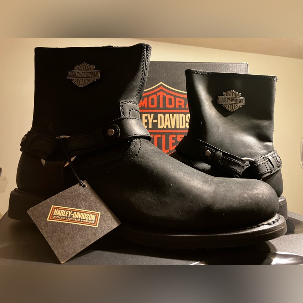 Harley Davidson Men’s size 9 black real leather biker boots new with tag